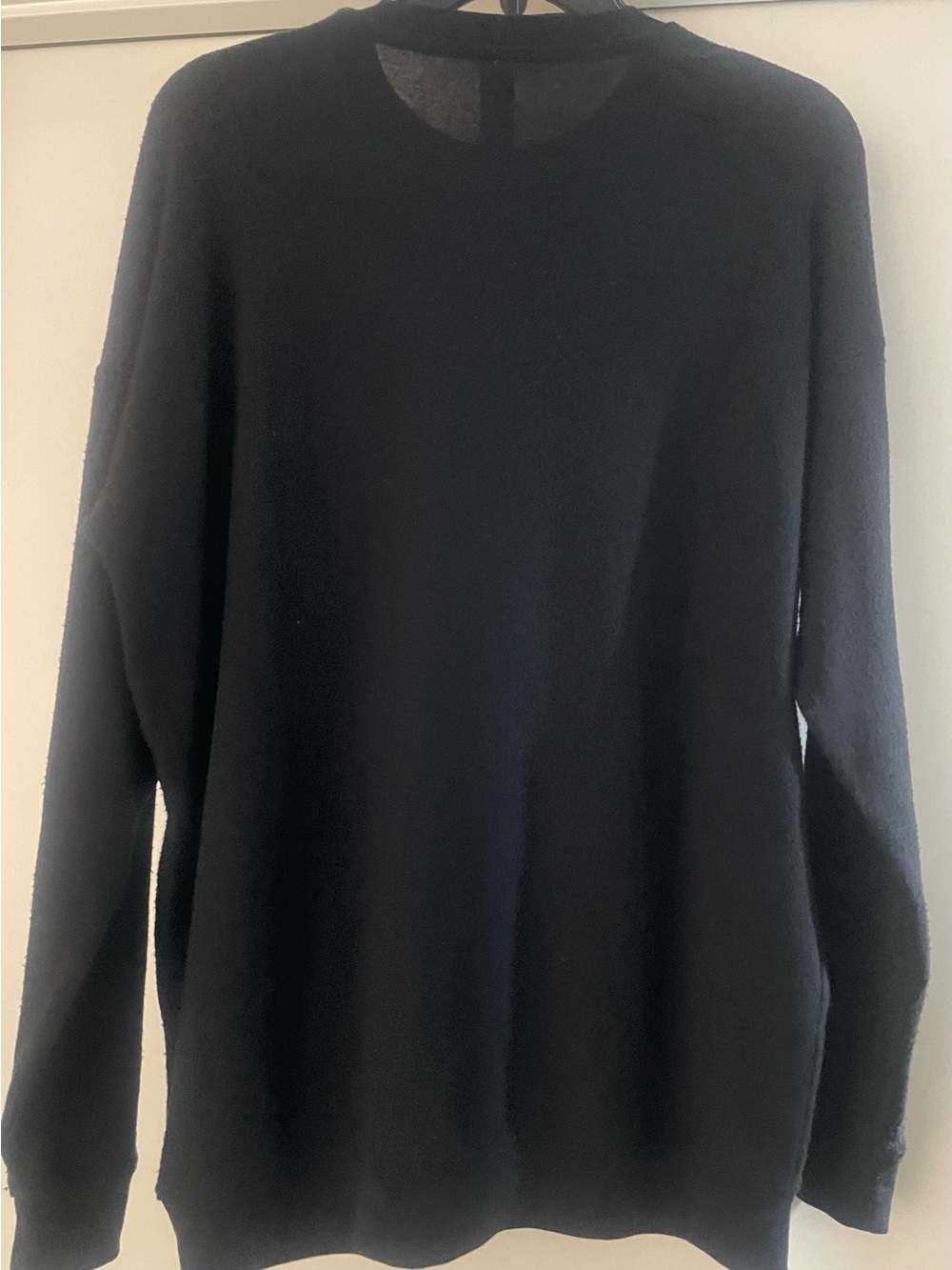 ALO Yoga Women’s Oversized Soho Pullover-Black - Picture 2 of 7